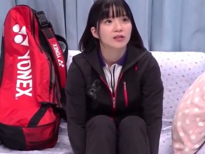 「私なんかで…いいんですかね?///」彼氏と別れたばかりの女子がモテナイくんの悩みを聞いて馬なり騎乗位