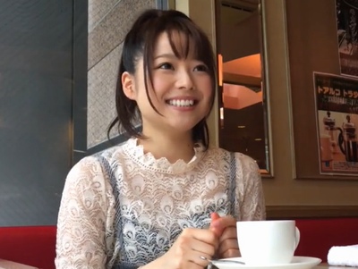 医療事務やってる天使が降臨!21歳よりも全然幼く見える神素人とホテル個人撮影