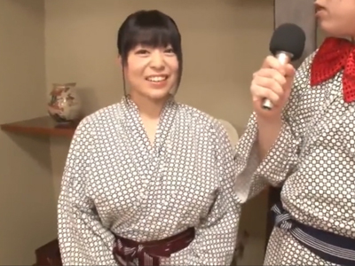 タオル1枚でのツイスターが盛り上がってSEXなだれ込み